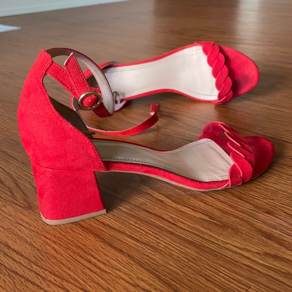 Red Heels - Picture 3 of 4